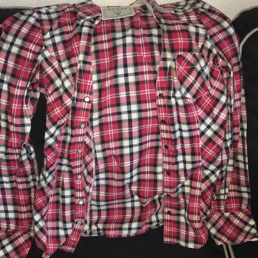 Red & white plaid flannel.